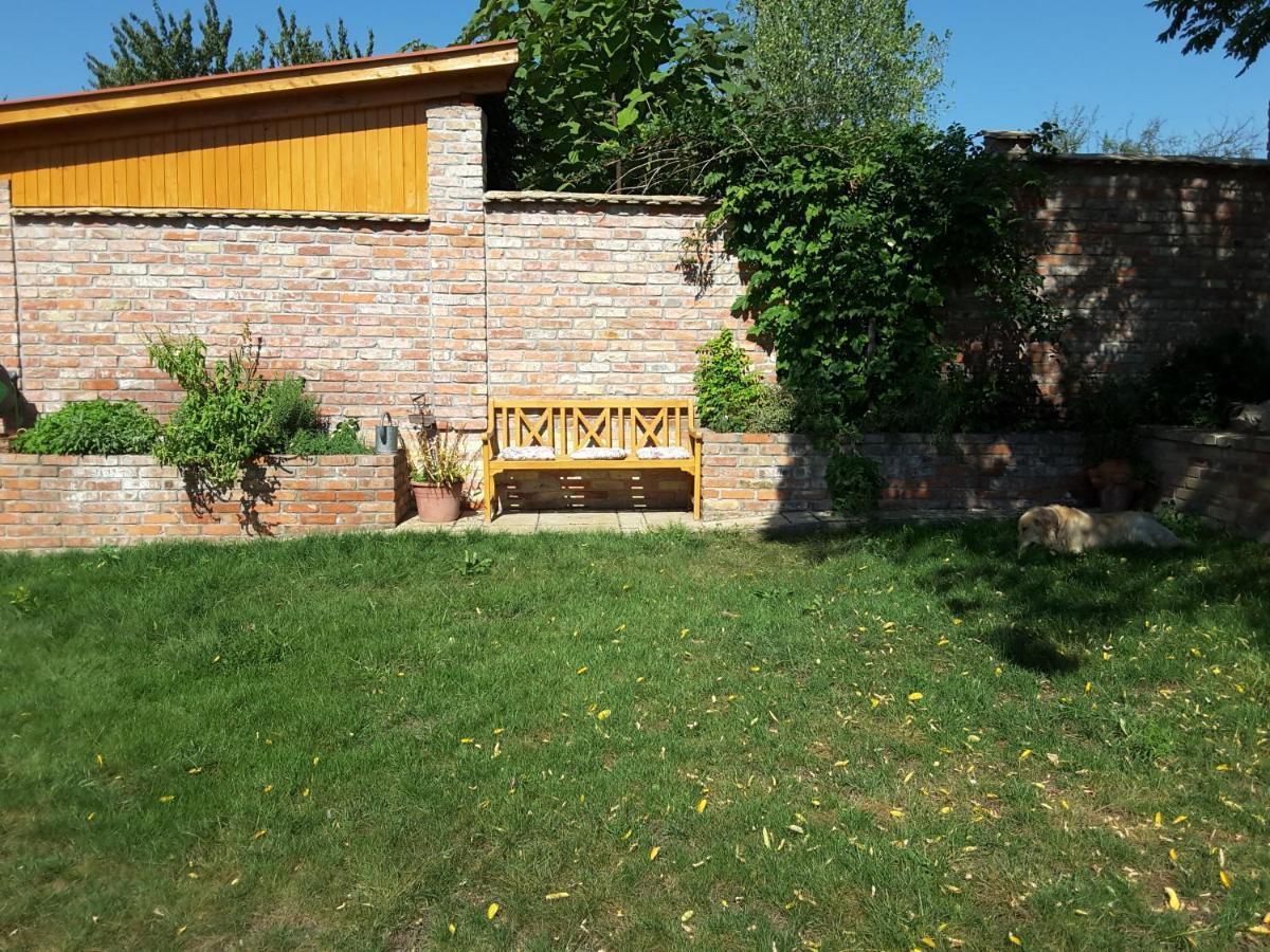 Eurovelo6 Stop Solt Exterior photo